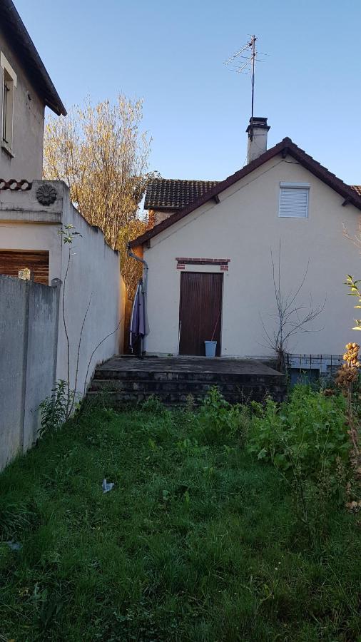 Le Pierre Curie Chez L'Habitant Pierrefitte-sur-Seine Exterior photo